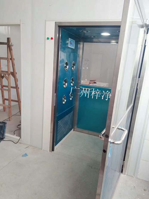 三吹風(fēng)淋室安裝現(xiàn)場 三吹風(fēng)淋室安裝現(xiàn)場