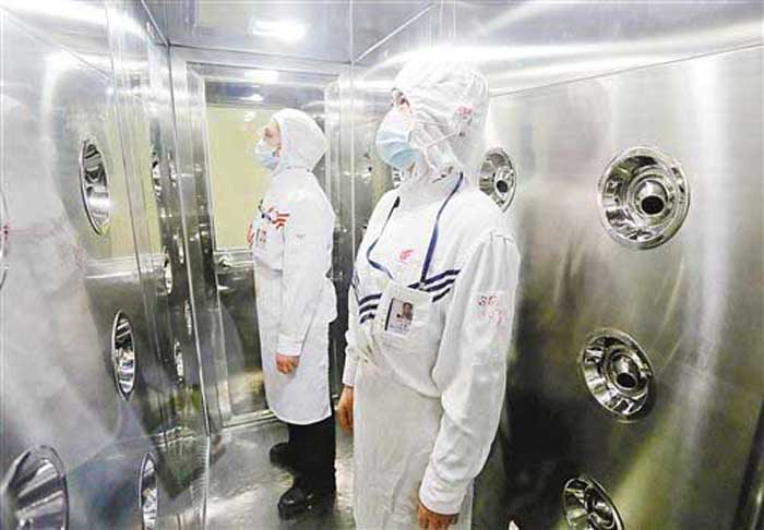 人員進(jìn)出風(fēng)淋室通道凈化程序 人員進(jìn)出風(fēng)淋室通道凈化程序